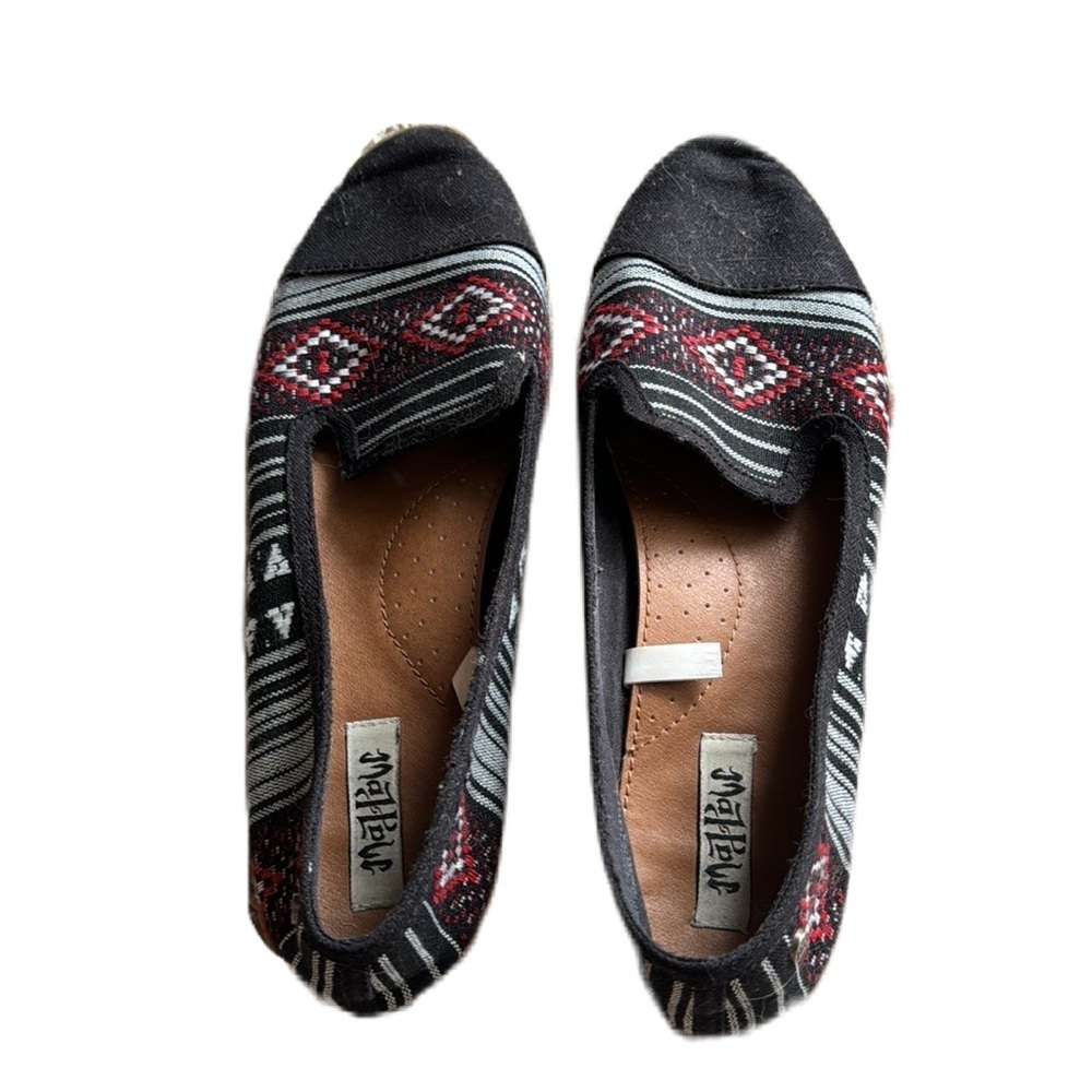 Mad Love sz 10 tribal print black, red and white slip on loafers